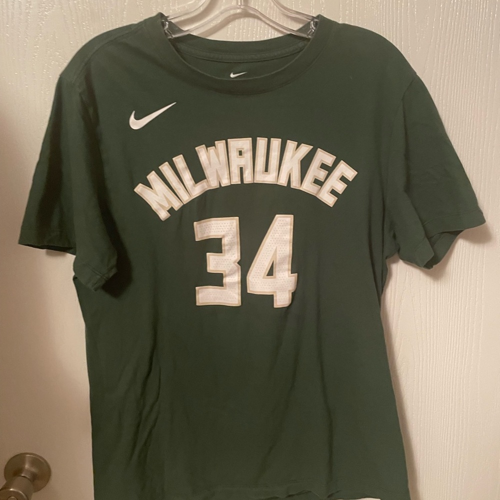 Nike Milwaukee Bucks Giannis Antetokounmpo Mens NBA Tee SZ S